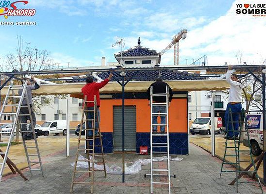 instalación de toldo en caseta